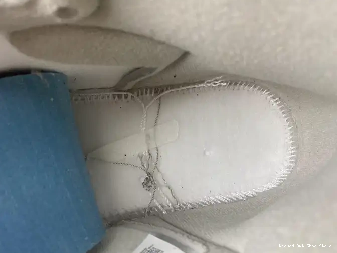 Kick Theory (W) OG High Newstalgia DJ4891-061 Jordan 1 Chenille 0501